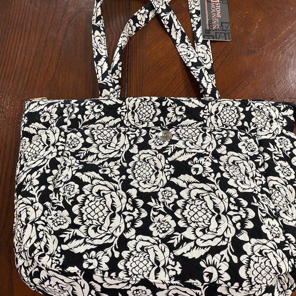 Stone Mountain quilted bag w/crossbody bag